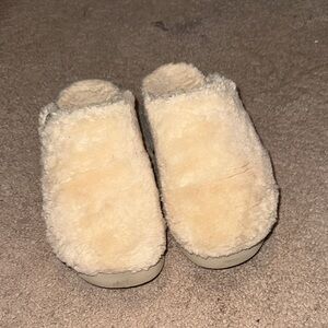 UGG Cozy Fuzzy Slippers